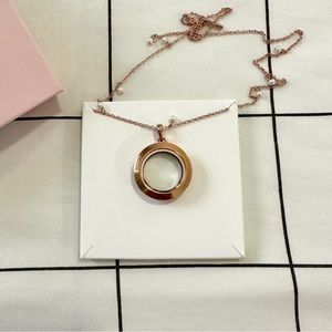 WOMEN: nib origami owl locket
